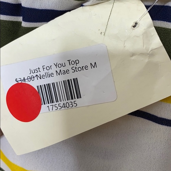 ✨2 for $15✨ Cute top! (Never worn, tag still on!) - Picture 4 of 4